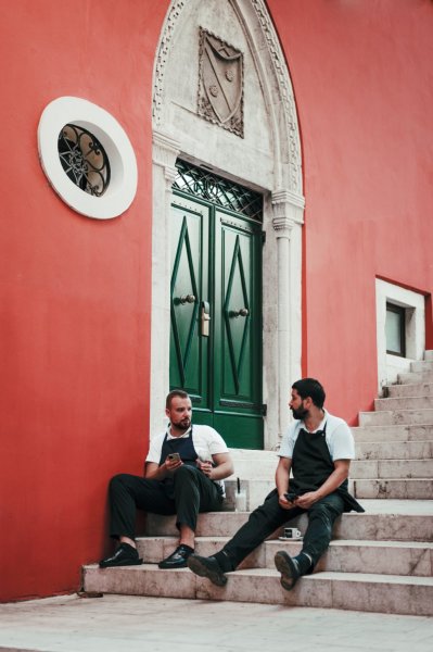 Candid photography tips and examples